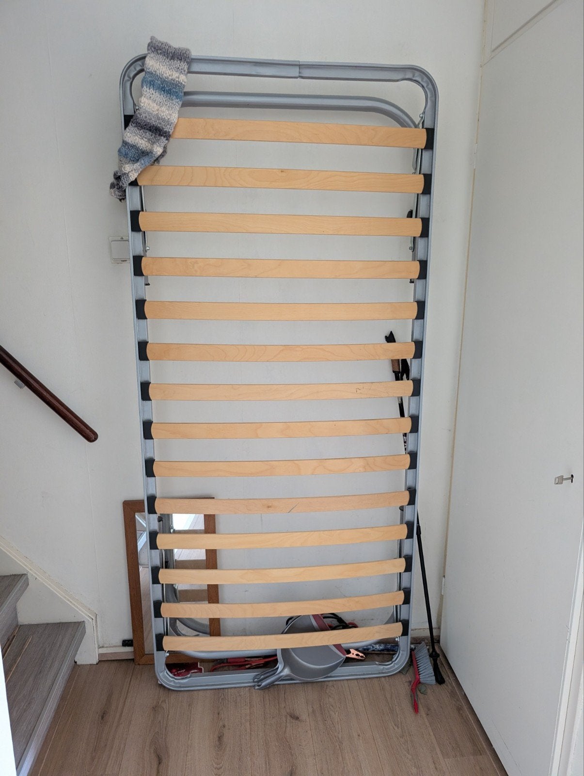 Onderschuifbed, Huis en Inrichting, Slaapkamer | Bedden, Ophalen, 90 cm, Eenpersoons, Zo goed als nieuw