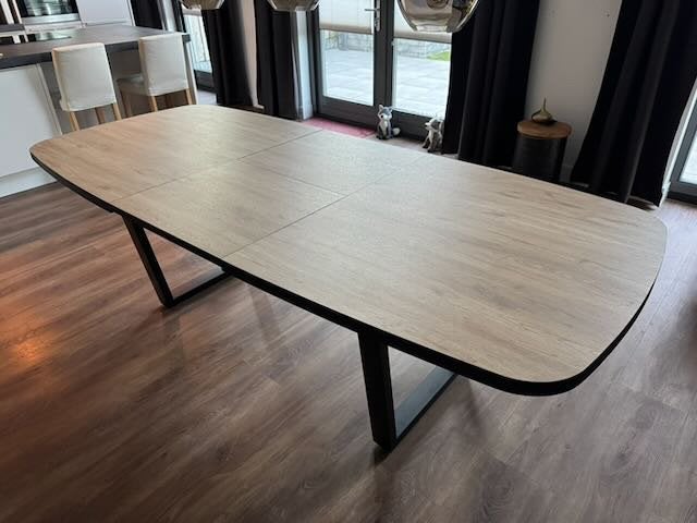 Henders & Hazel Avalox uitschuiftafel ovaal 190x110, 100 tot 150 cm, 200 cm of meer, Industrieel / modern-industrieel, Zo goed als nieuw