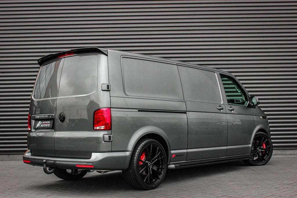 Volkswagen Transporter 2.0 TDI L2H1 150PK DSG JB- EDITION /, Zwart, 4 cilinders, 150 pk, Volkswagen