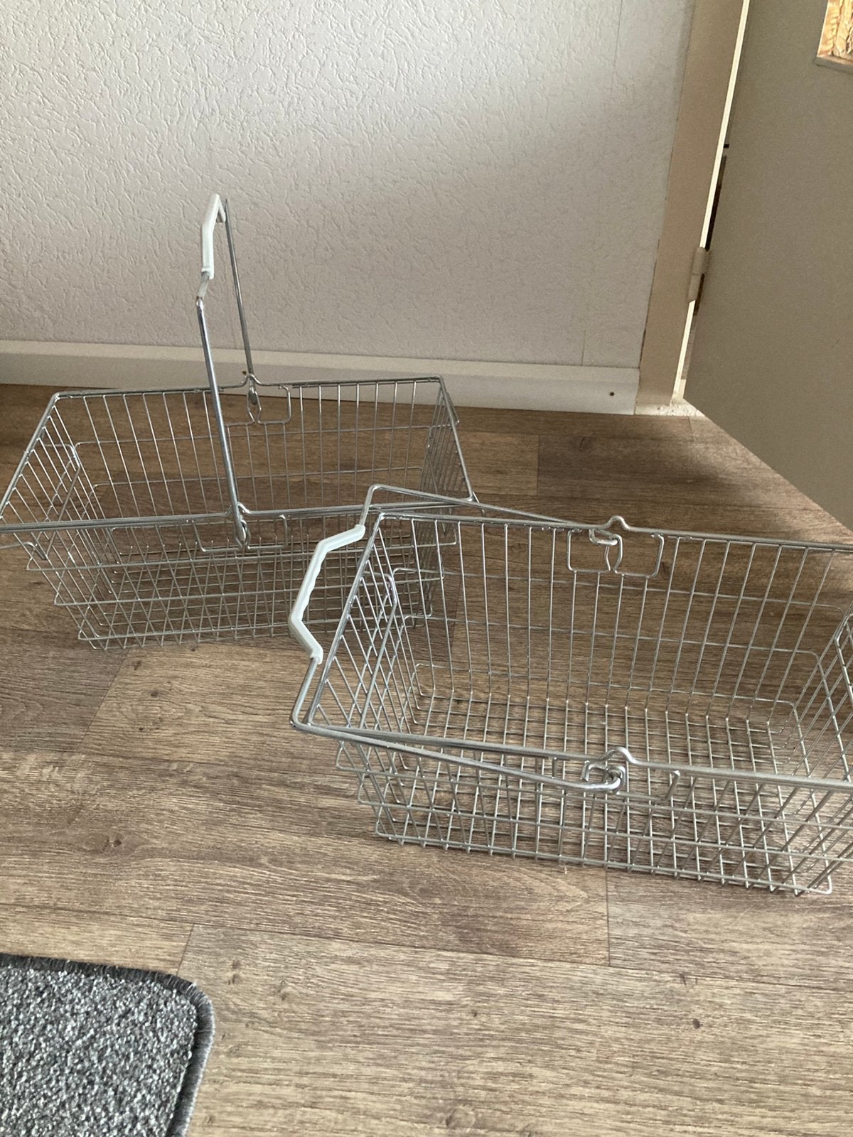 2 Boodschappen manden, Huis en Inrichting, Woonaccessoires | Krantenbakken en Lectuurbakken, Ophalen, Zo goed als nieuw