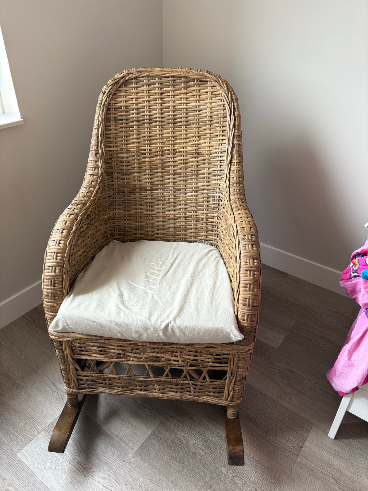 Schommelstoel van riet/rotan, Huis en Inrichting, Stoelen, Ophalen, Gebruikt, Overige kleuren, Riet of Rotan