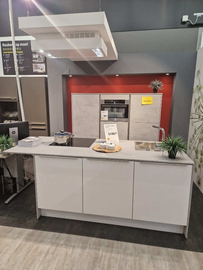Basis Keuken, Ophalen, Overige kleuren, Overige typen, Zo goed als nieuw