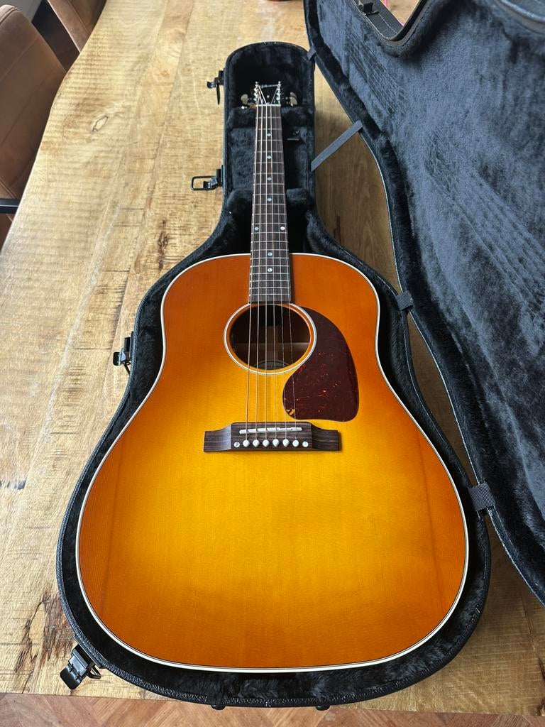 Gibson J-45 Standard, Ophalen, Zo goed als nieuw, Western- of Steelstringgitaar, Met koffer