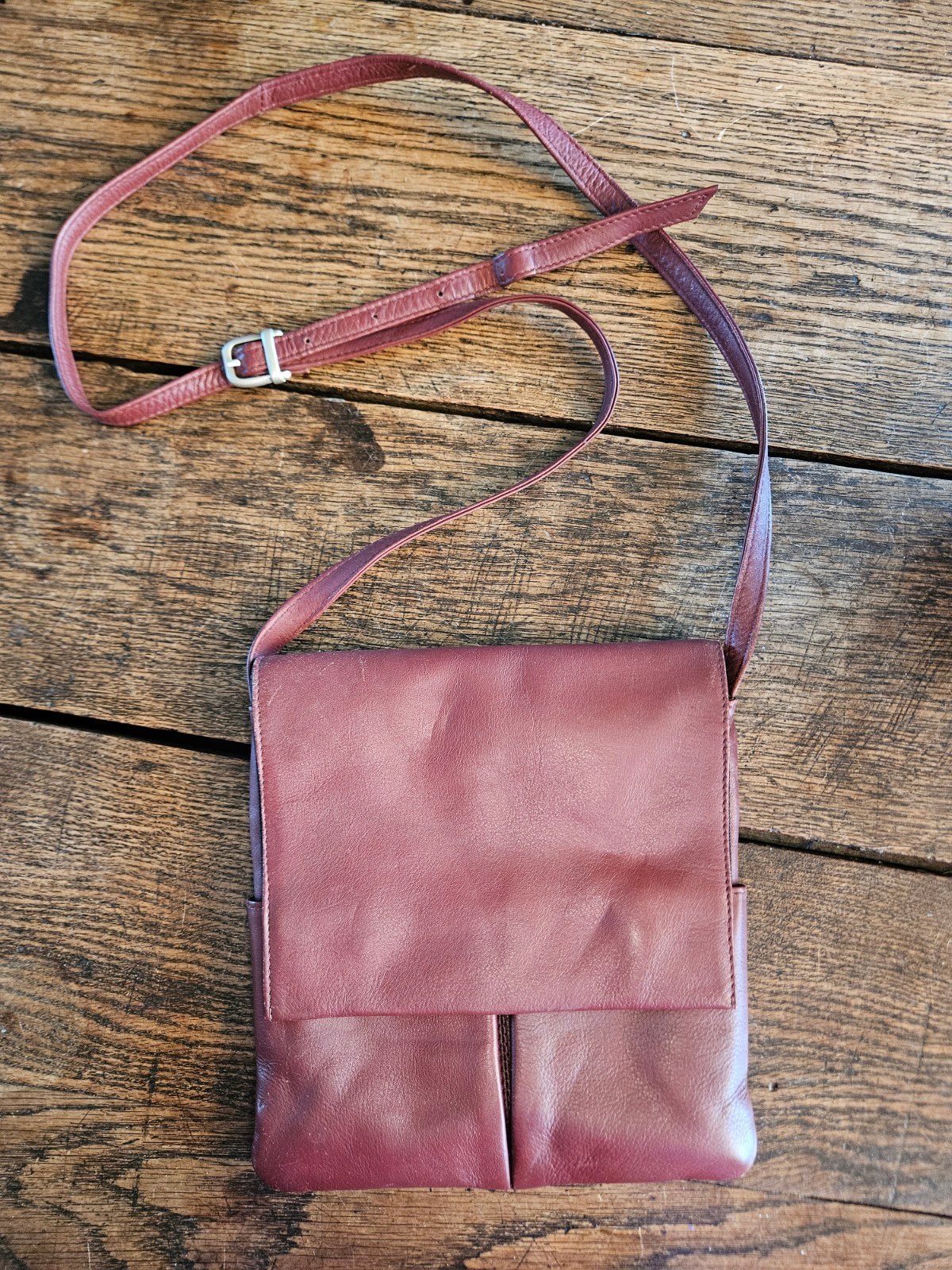 Bordeauxrode schoudertas, Sieraden, Tassen en Uiterlijk, Tassen | Schoudertassen, Ophalen of Verzenden, Gebruikt, Overige kleuren