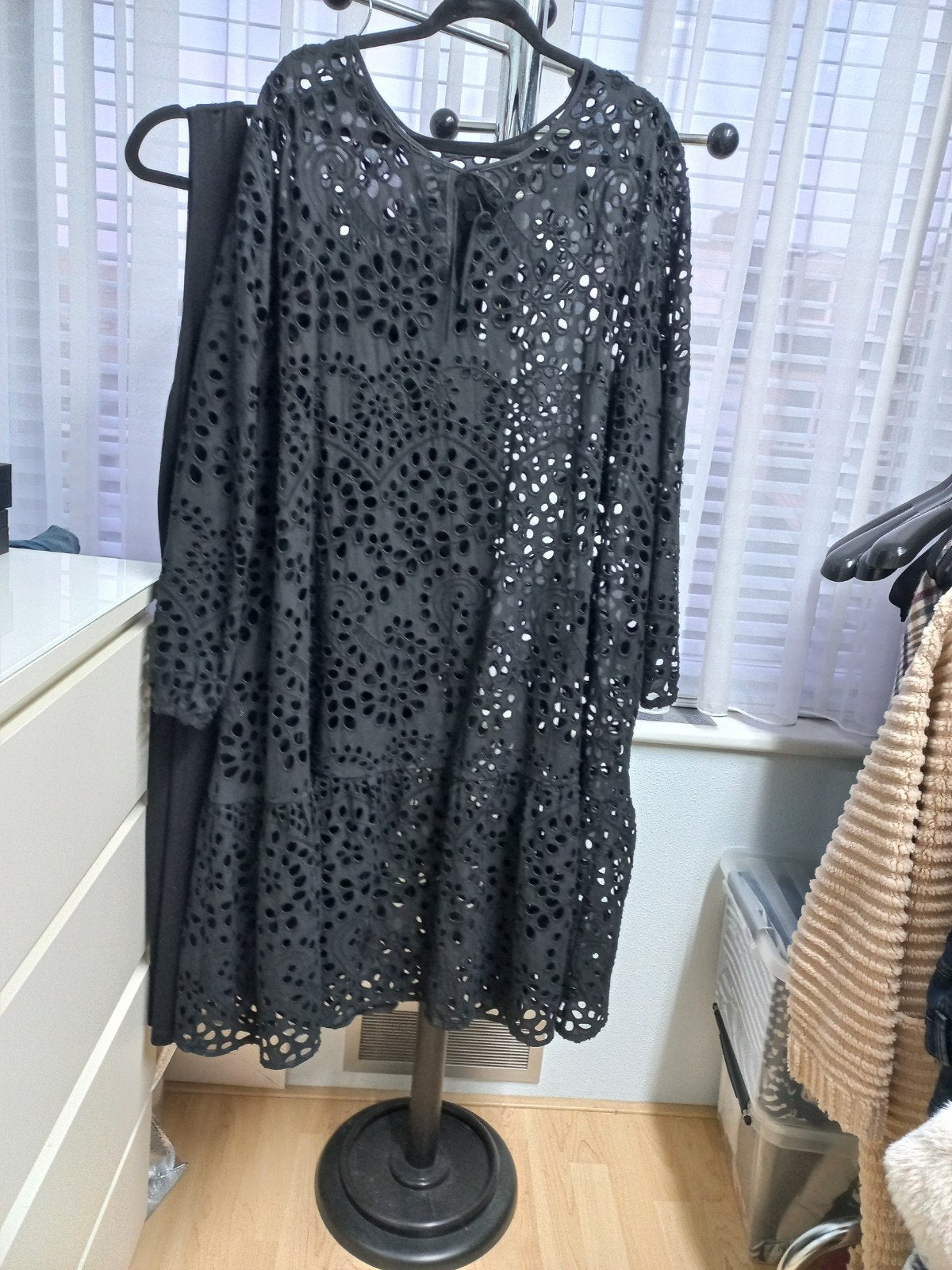 Zwarte broderie jurk met onderjurk van Frapp Maat 48, Ophalen of Verzenden