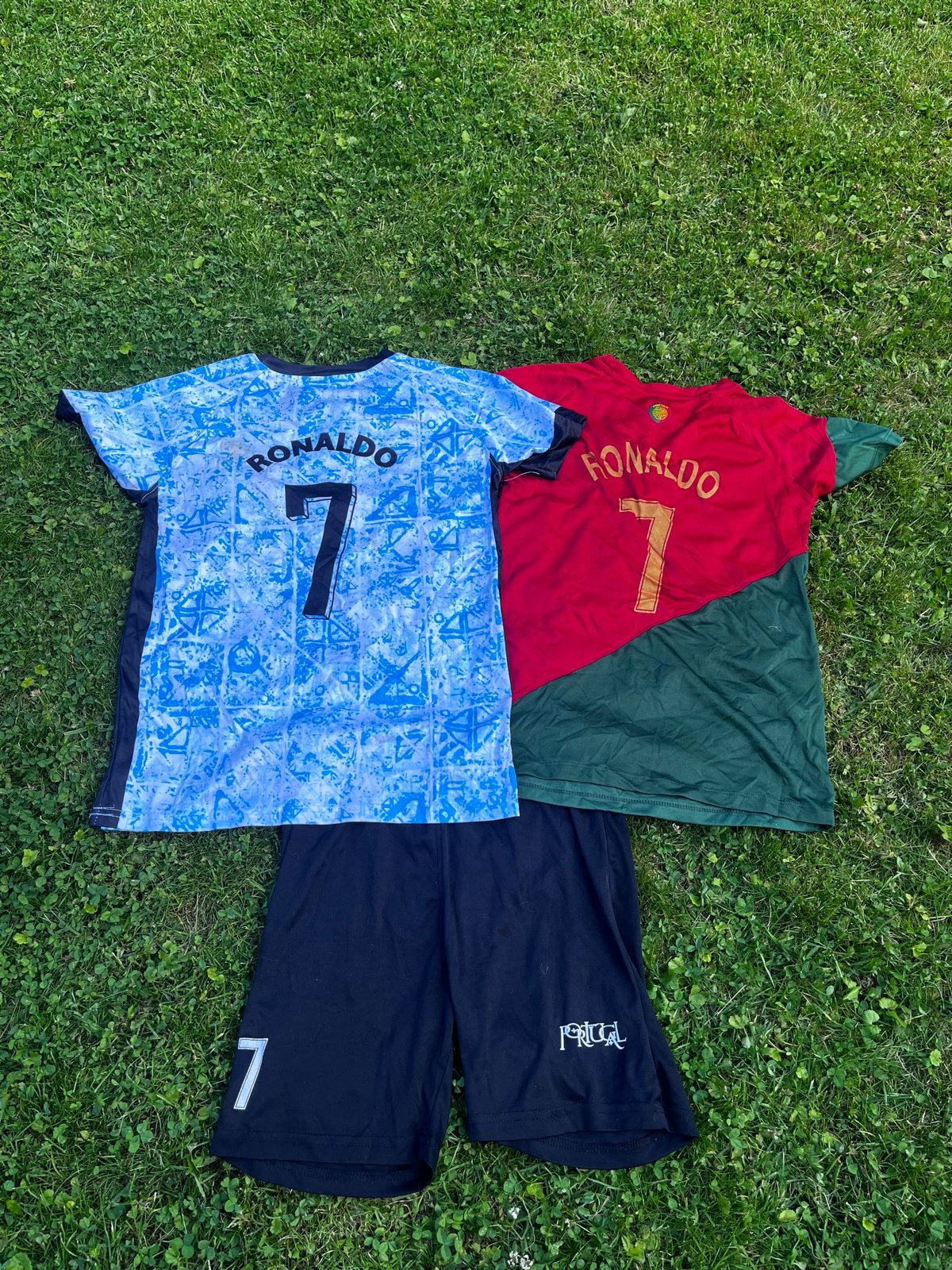 2 Ronaldo Portugal shirts - maat 152, Kinderen en Baby's, Kinderkleding | Maat 152, Ophalen of Verzenden, Gebruikt, Jongen, Sport- of Zwemkleding