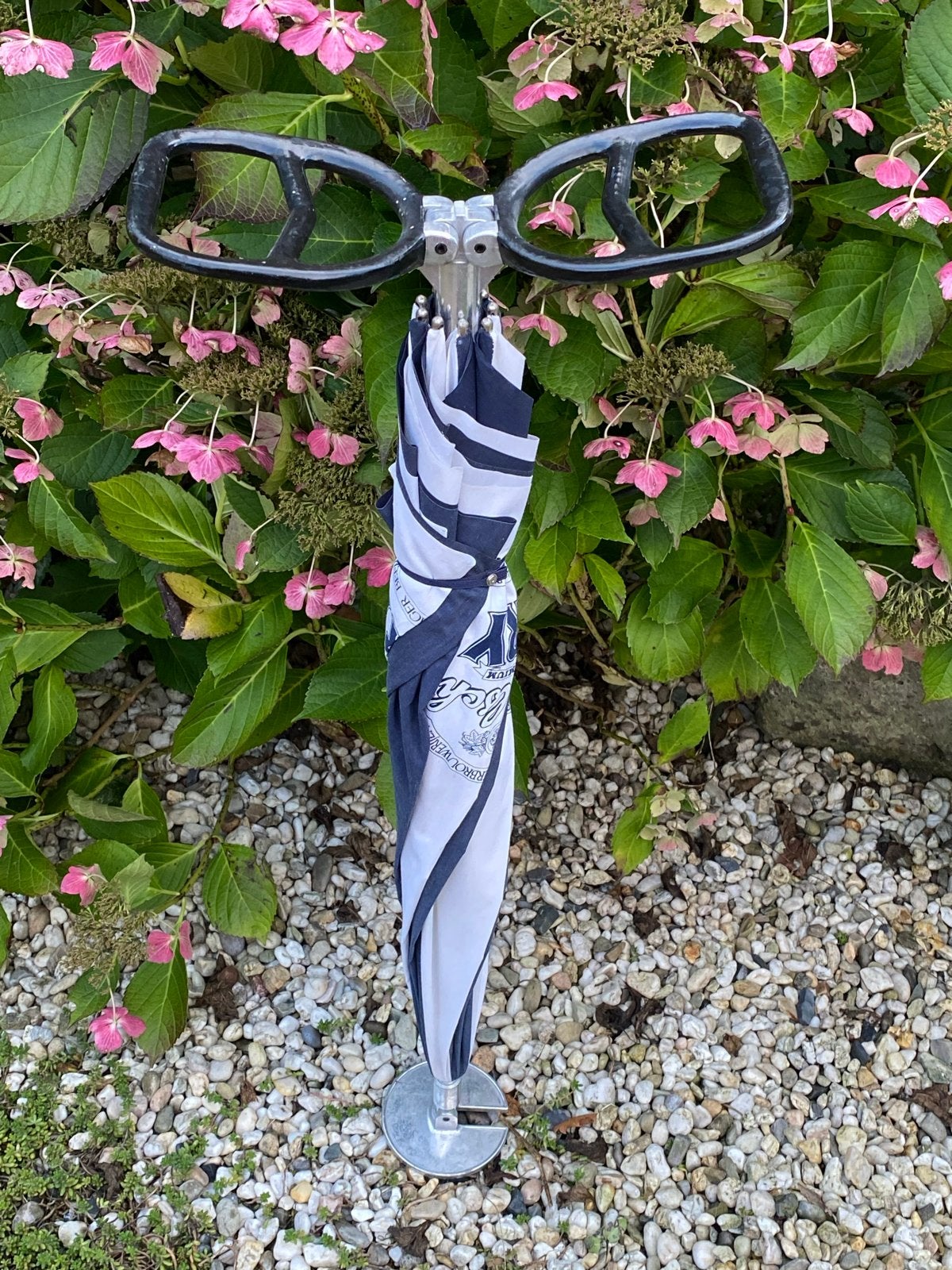 Military Paraplu met Zitje - Ideaal voor Evenementen, Ophalen of Verzenden, Gebruikt, Blauw