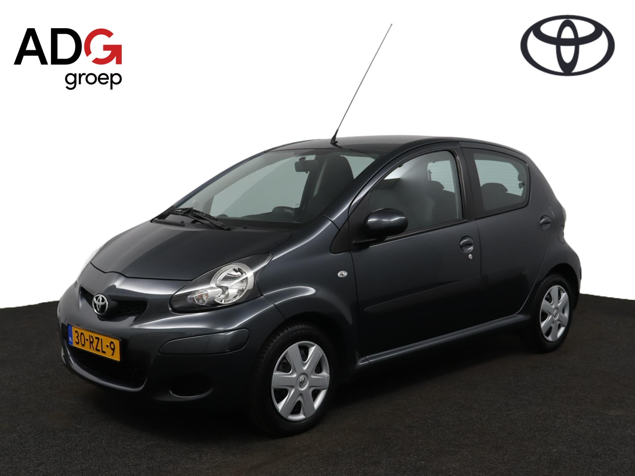 Toyota Aygo 1.0-12V Comfort Navigator | 1e Eigenaar | Heel w, Auto's, Toyota, Voorwielaandrijving, Gebruikt, 4 stoelen, 68 pk
