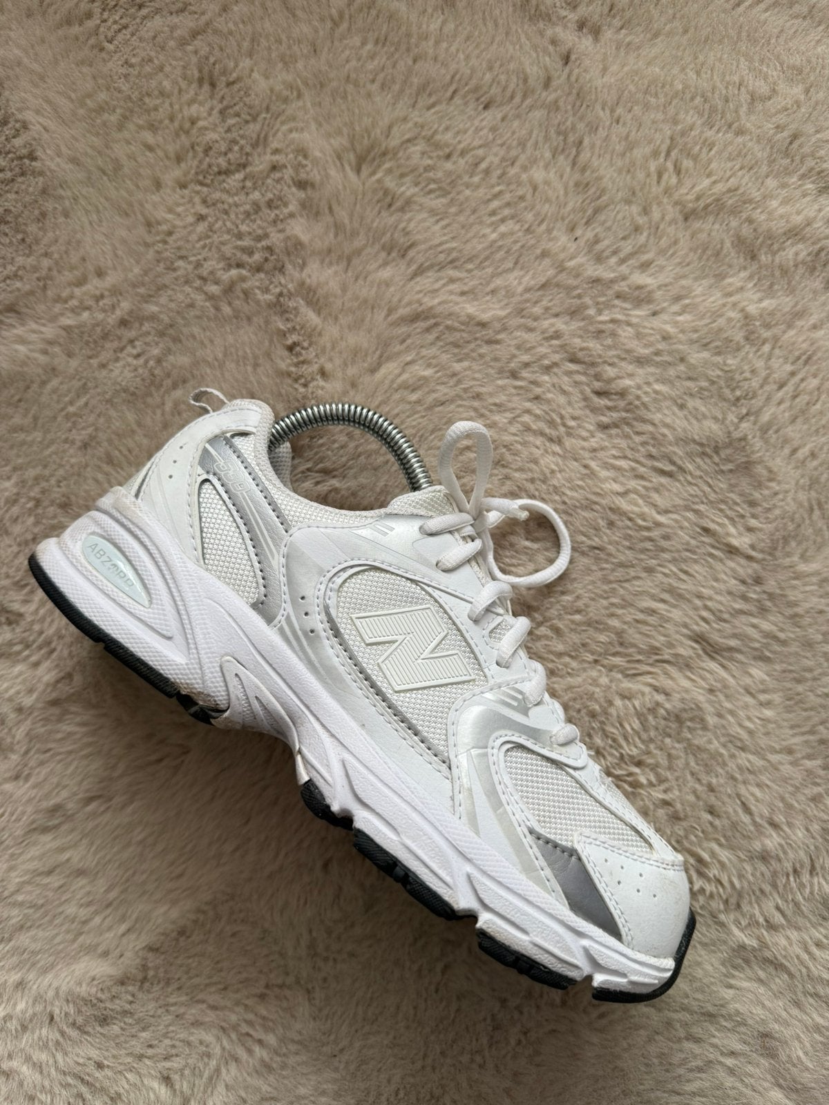 New balance 530 metallic white 38.5, Ophalen of Verzenden, Zo goed als nieuw