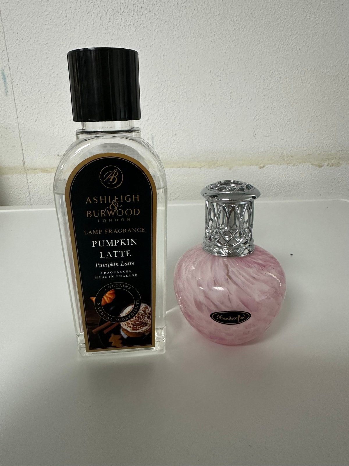 Ashleigh & Burwood Lamp en Pumpkin Latte Geurolie, Ophalen, Roze, Zo goed als nieuw, Modern