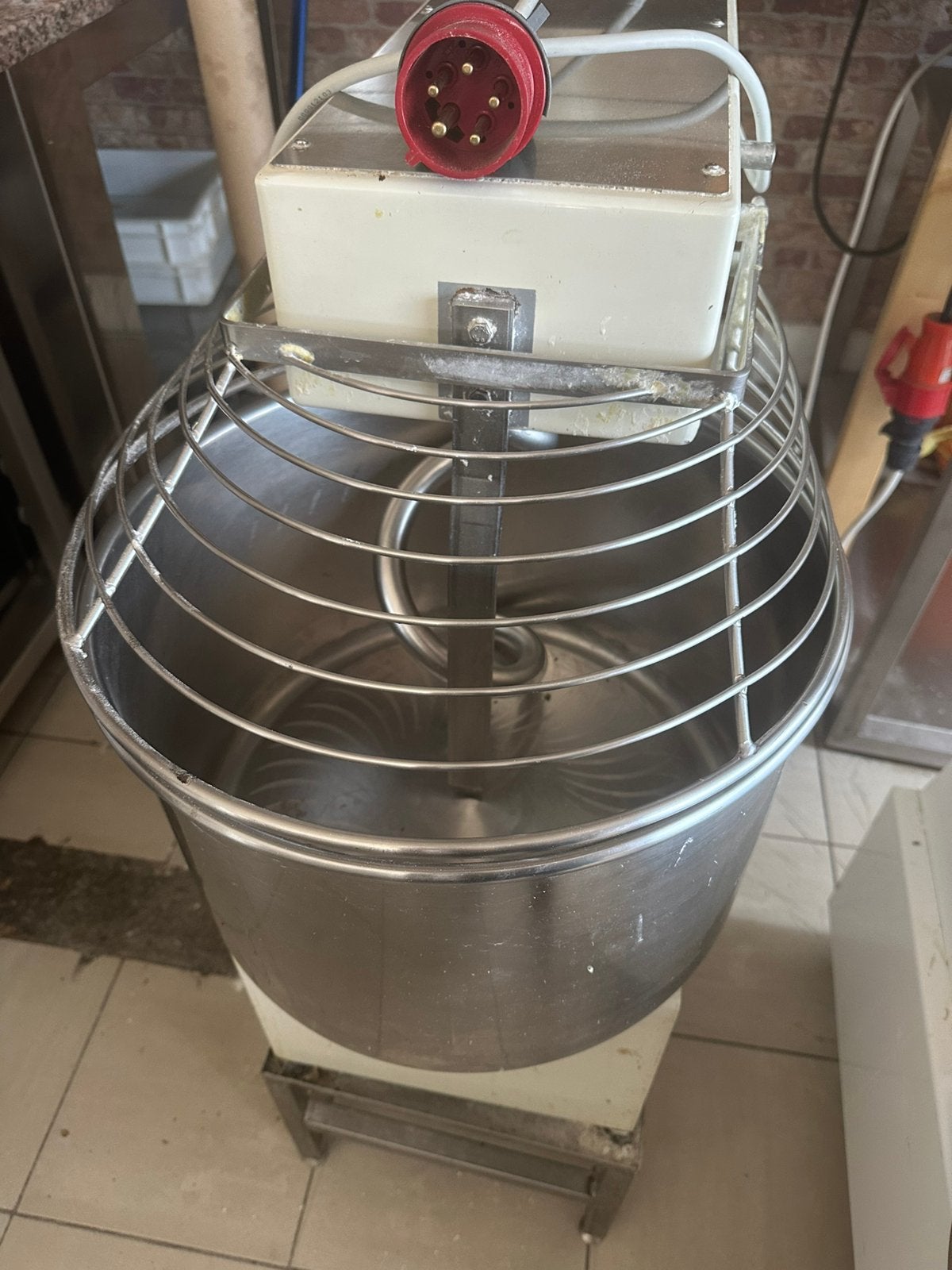 Professionele spiraalmixer 30kg, 4 liter of meer, Ophalen, Gebruikt, 2 snelheden