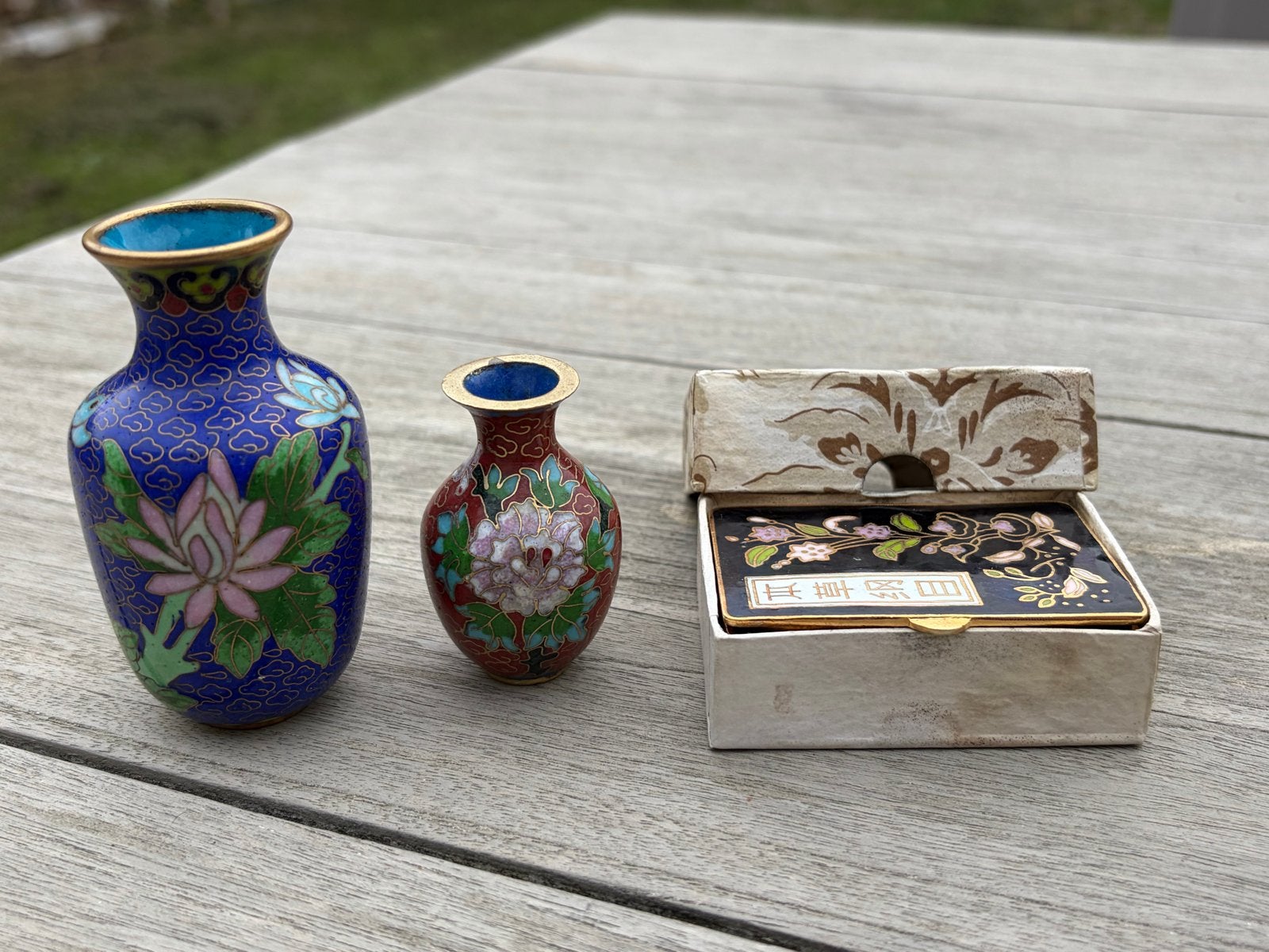 Cloisonne vaasjes en doosje, Ophalen of Verzenden