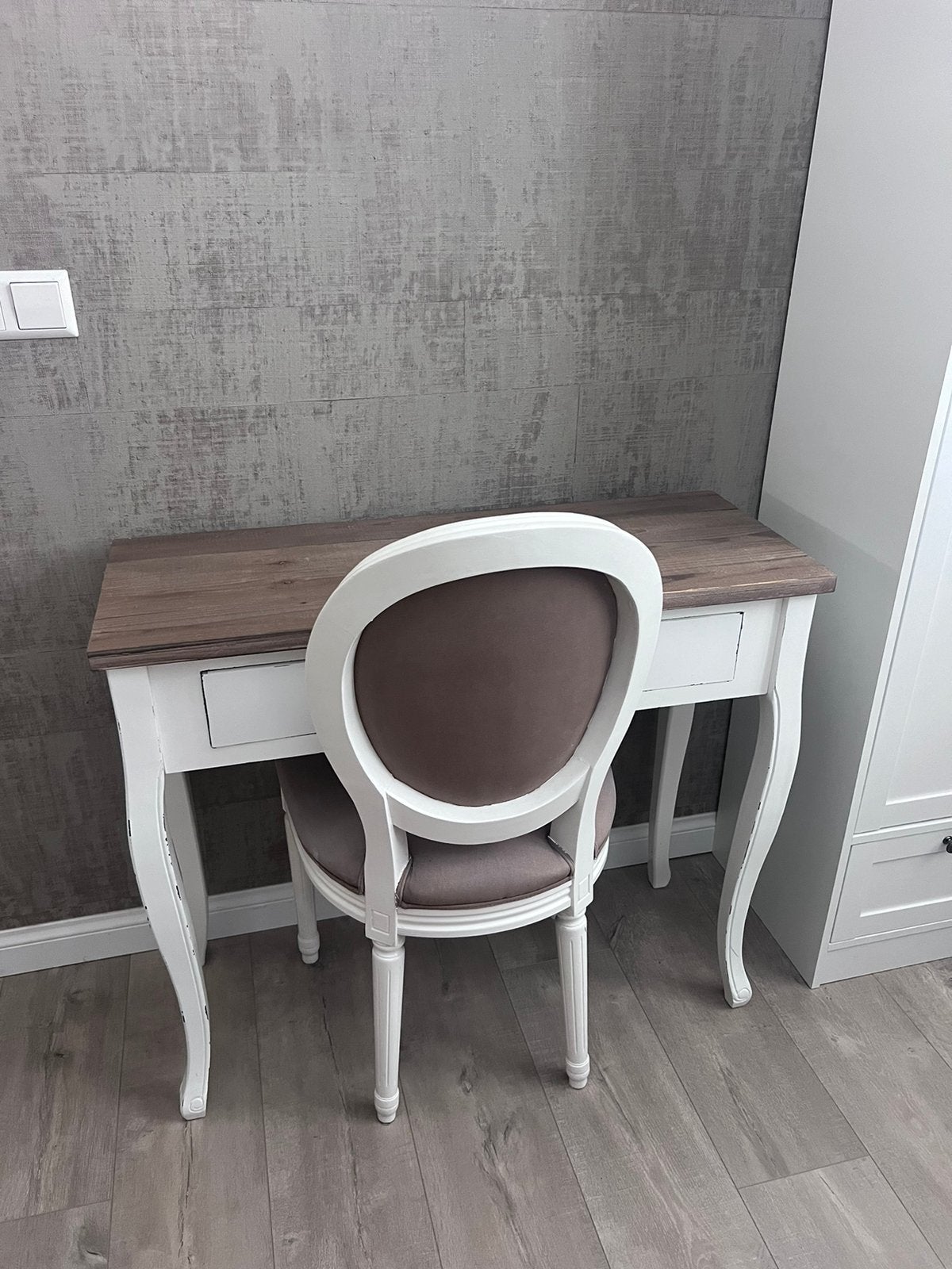 Sidetable met maidaillonstoel, Huis en Inrichting, Tafels | Sidetables, Ophalen, Gebruikt, 50 tot 100 cm, Klassiek