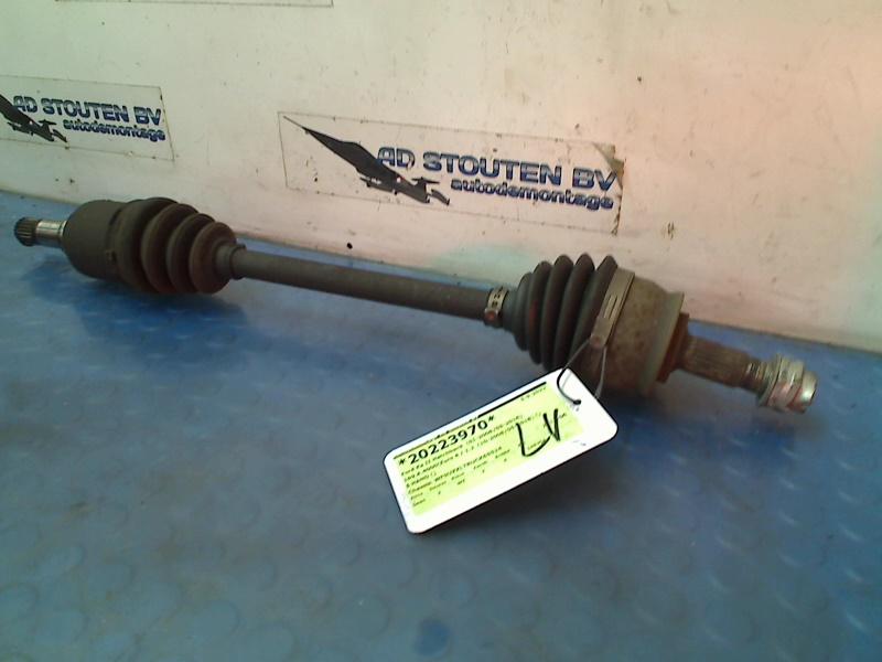 Aandrijfas Links Voor Ford Ka II (2008-10/2016-05), Auto-onderdelen, Gebruikt, Henry-Ford-Straße  1, Köln 50735, , Duitsland, Ford-Werke GmbH