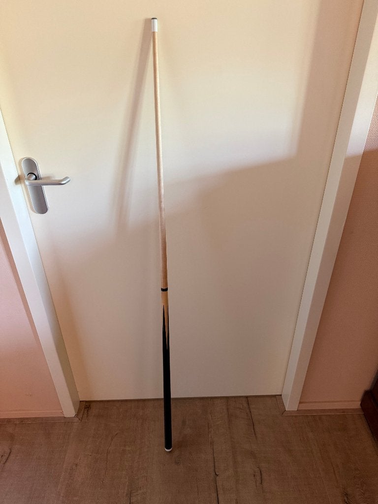 biljart keu, Sport en Fitness, Biljarten en Poolen, Ophalen of Verzenden, Zo goed als nieuw, Keu of Ballen