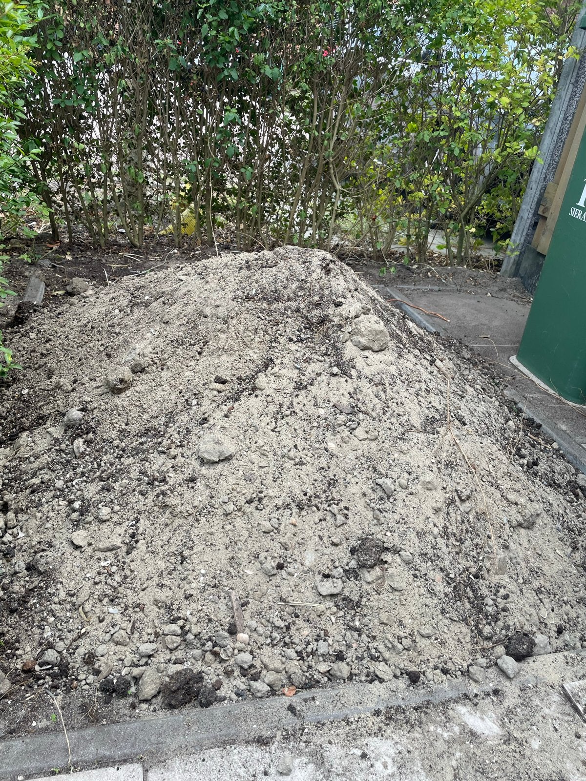 Gratis Tuinaarde/zand af te halen, Ophalen, Gebruikt, Ophoogzand