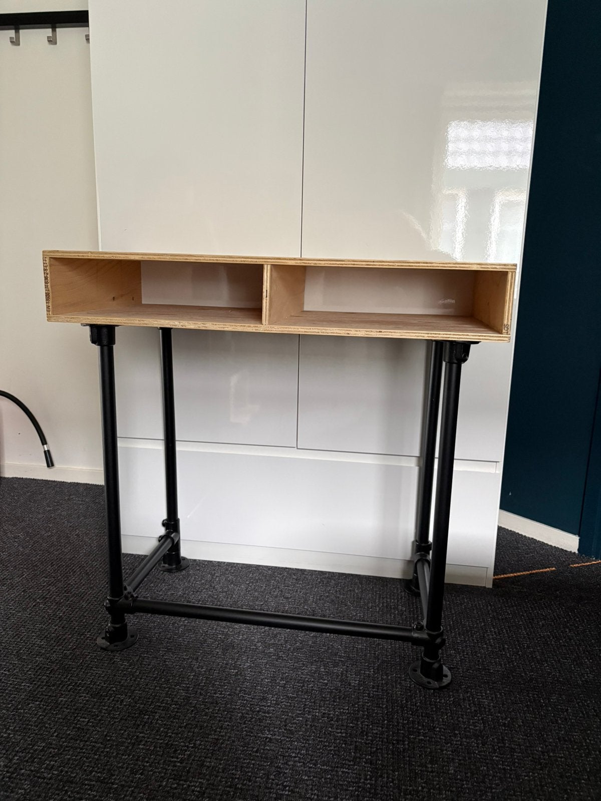 Kinderbureau van steigerbuizen en blank underlayment, Huis en Inrichting, Bureaus, Ophalen, Opbergruimte, Kinderbureau, 80 cm