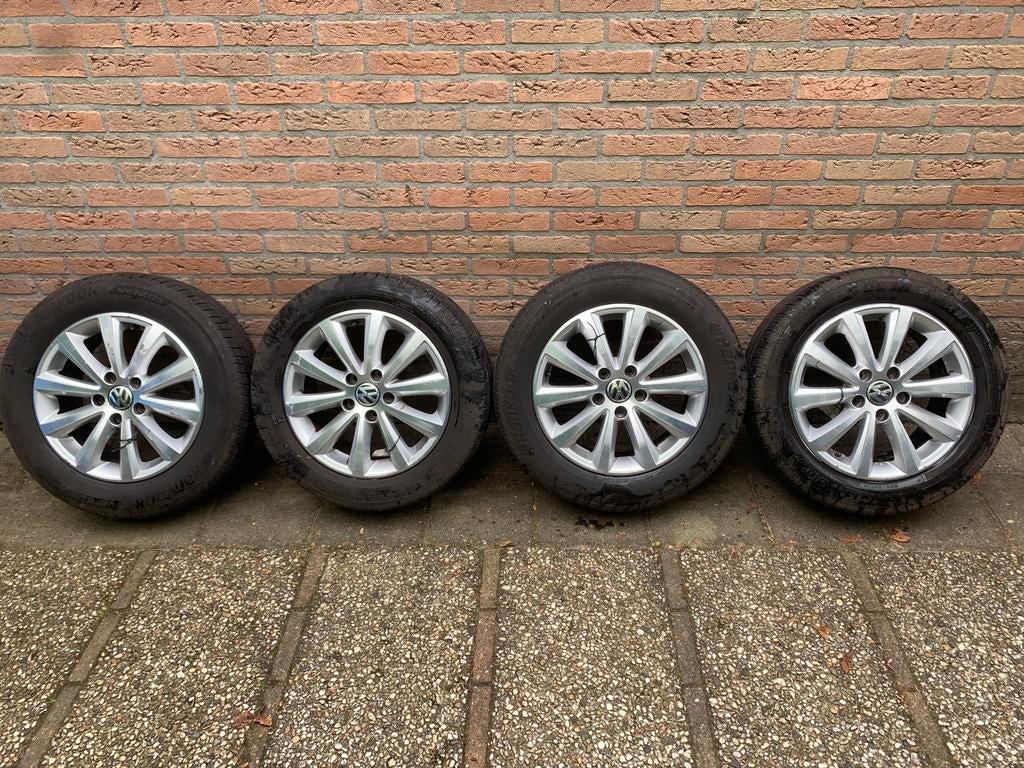 Originele vw touran velgen 16 “ met zomer banden, Ophalen