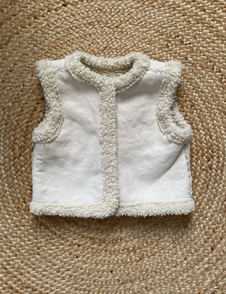 Teddy gilet bodywarmer HEMA maat 110/116, Ophalen of Verzenden, Zo goed als nieuw, Meisje, Jas