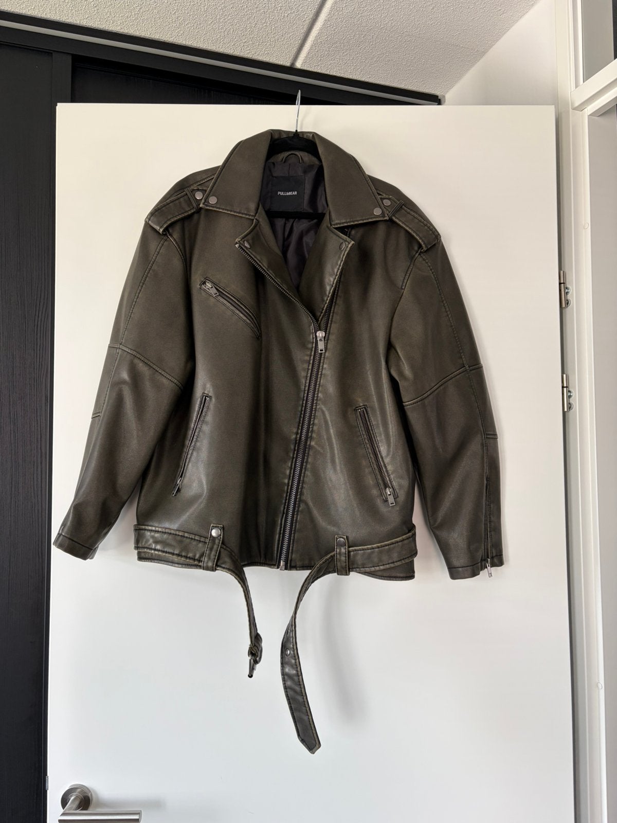 Jas Pull & Bear maat XL, Kleding | Dames, Jassen | Zomer, Verzenden, Zo goed als nieuw, Maat 46/48 (XL) of groter, Meerkleurig