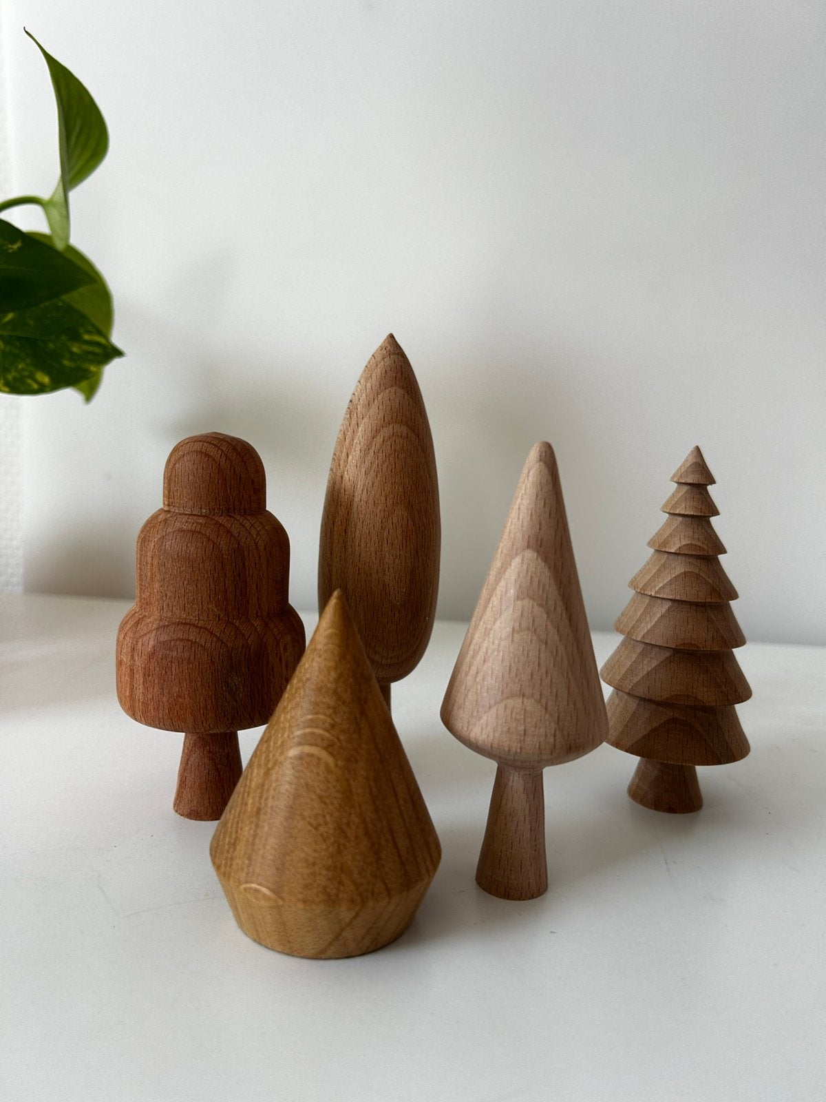 Nieuw setje hamdgemaakte houten boompjes, Ophalen of Verzenden, Zo goed als nieuw