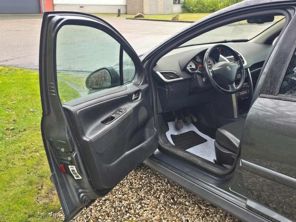 Peugeot 207 SW Outdoor 1.6 VTi XS PANORAMA/airco/CRUISE, Gebruikt, 4 cilinders, 1110 kg, Origineel Nederlands