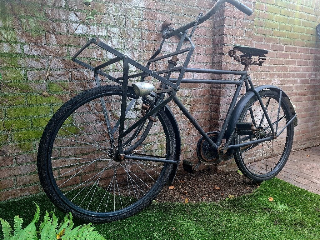 Antieke transportfiets uit 1938, Ophalen, Jaren '30