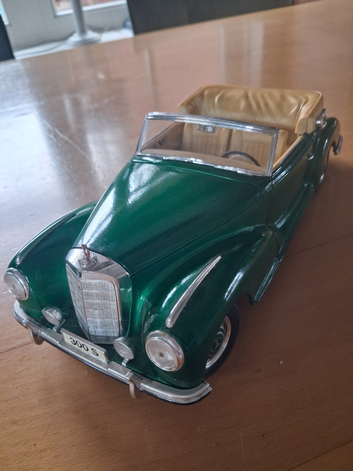 Mercedes-Benz 300 S (1955) Schaalmodel - Maisto, Ophalen of Verzenden, Zo goed als nieuw, Auto, Maisto