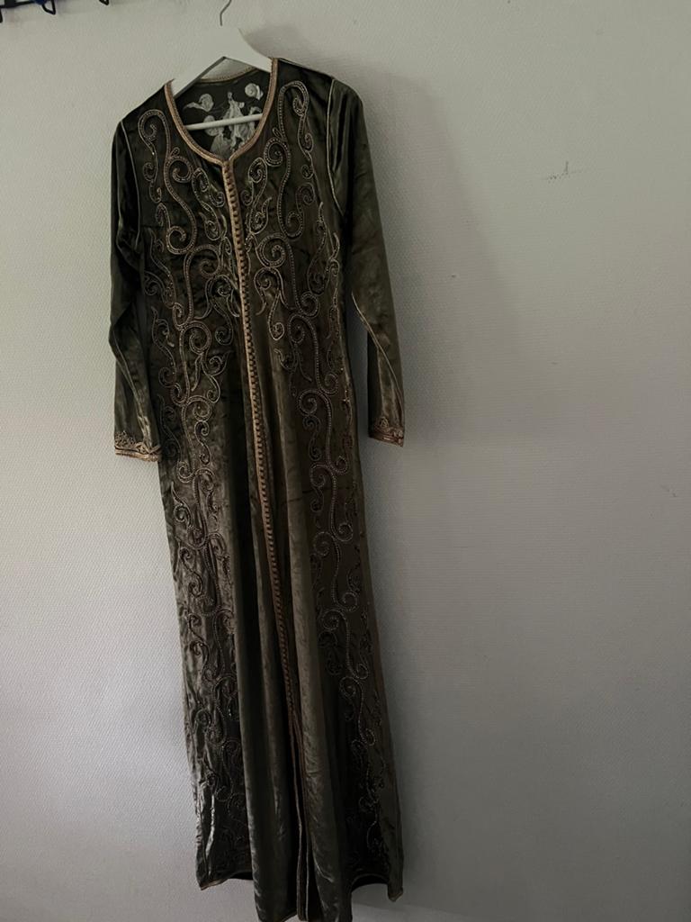 Kaftan M/L groen en roze, Kleding | Dames, Ophalen, Zo goed als nieuw, Groen, Onder de knie