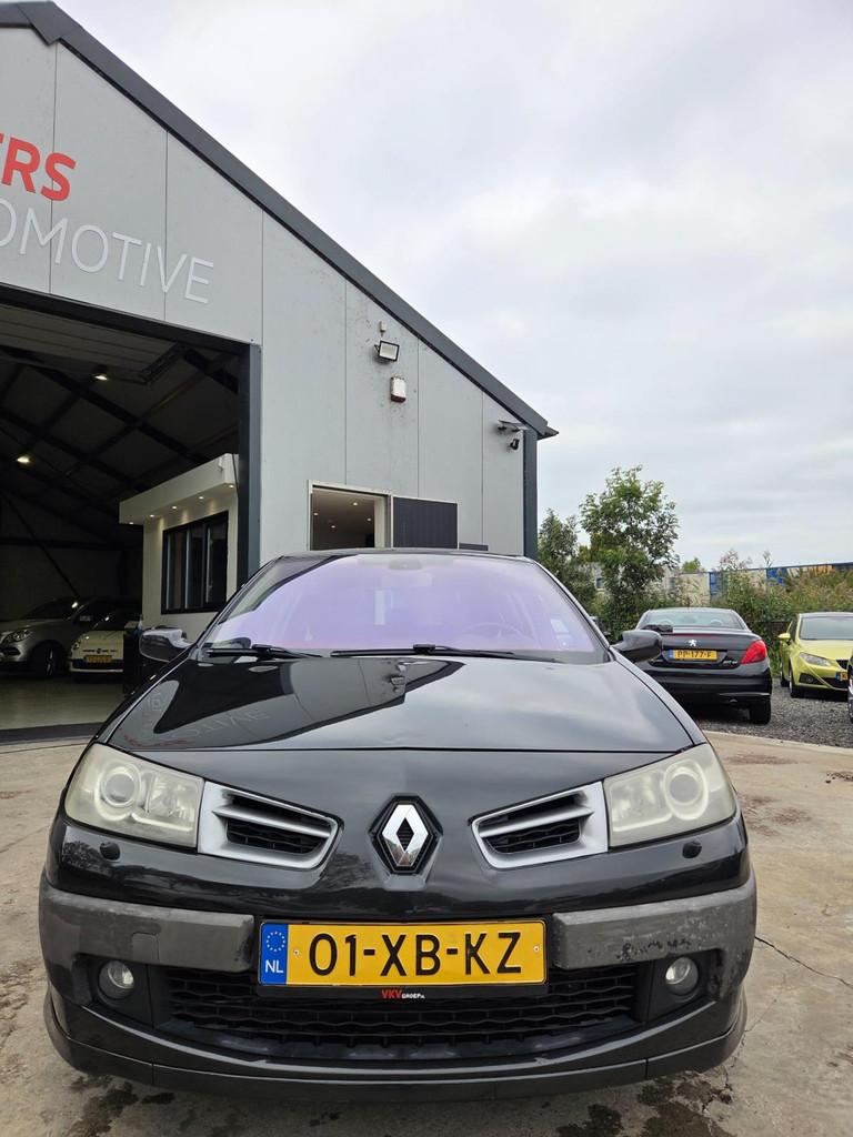 Renault Mégane 2.0-16V Turbo GT, Auto's, 1998 cc, Stof, Gebruikt, Zwart