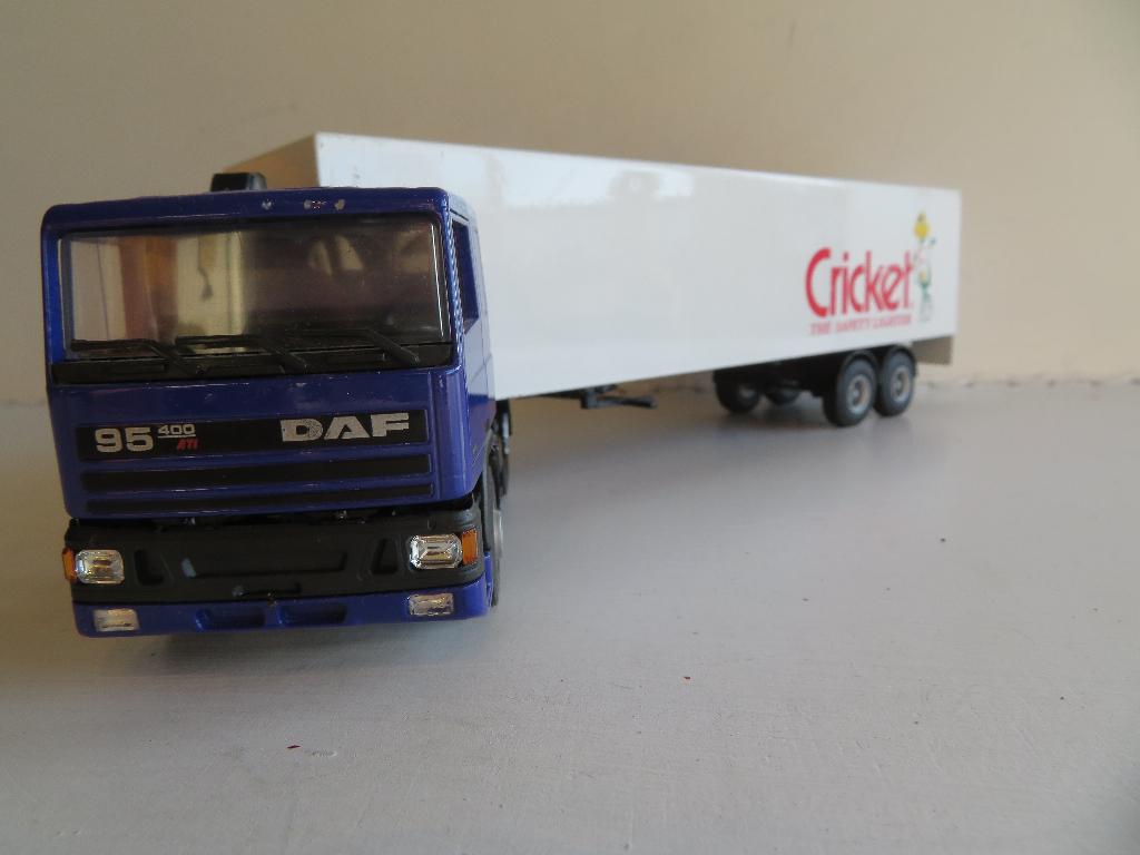Lion DAF 95 400 ATI 1:50 Cricket 2 assige trailer, Ophalen of Verzenden, Bus of Vrachtwagen, Lion Toys