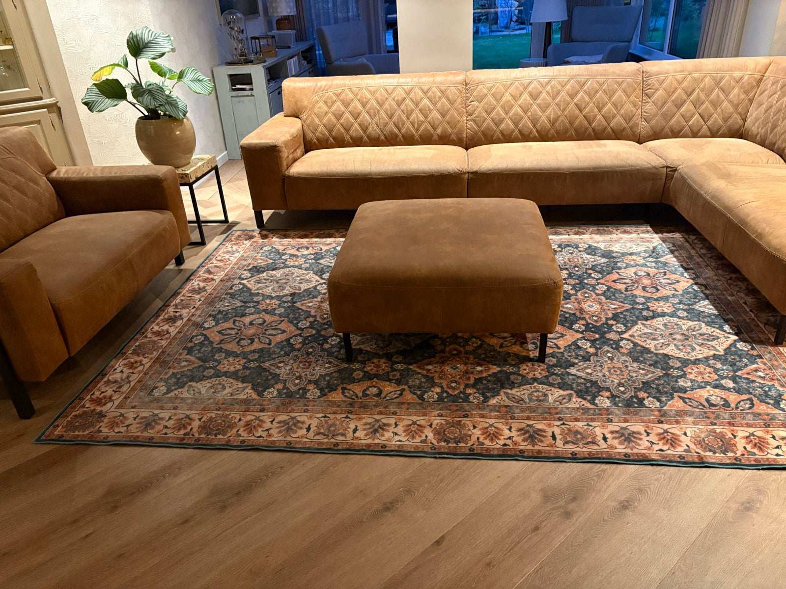 Lederlook Zithoek: Love Seat, Poef & Chaise Longue, Huis en Inrichting, Ophalen, Gebruikt, Overige materialen