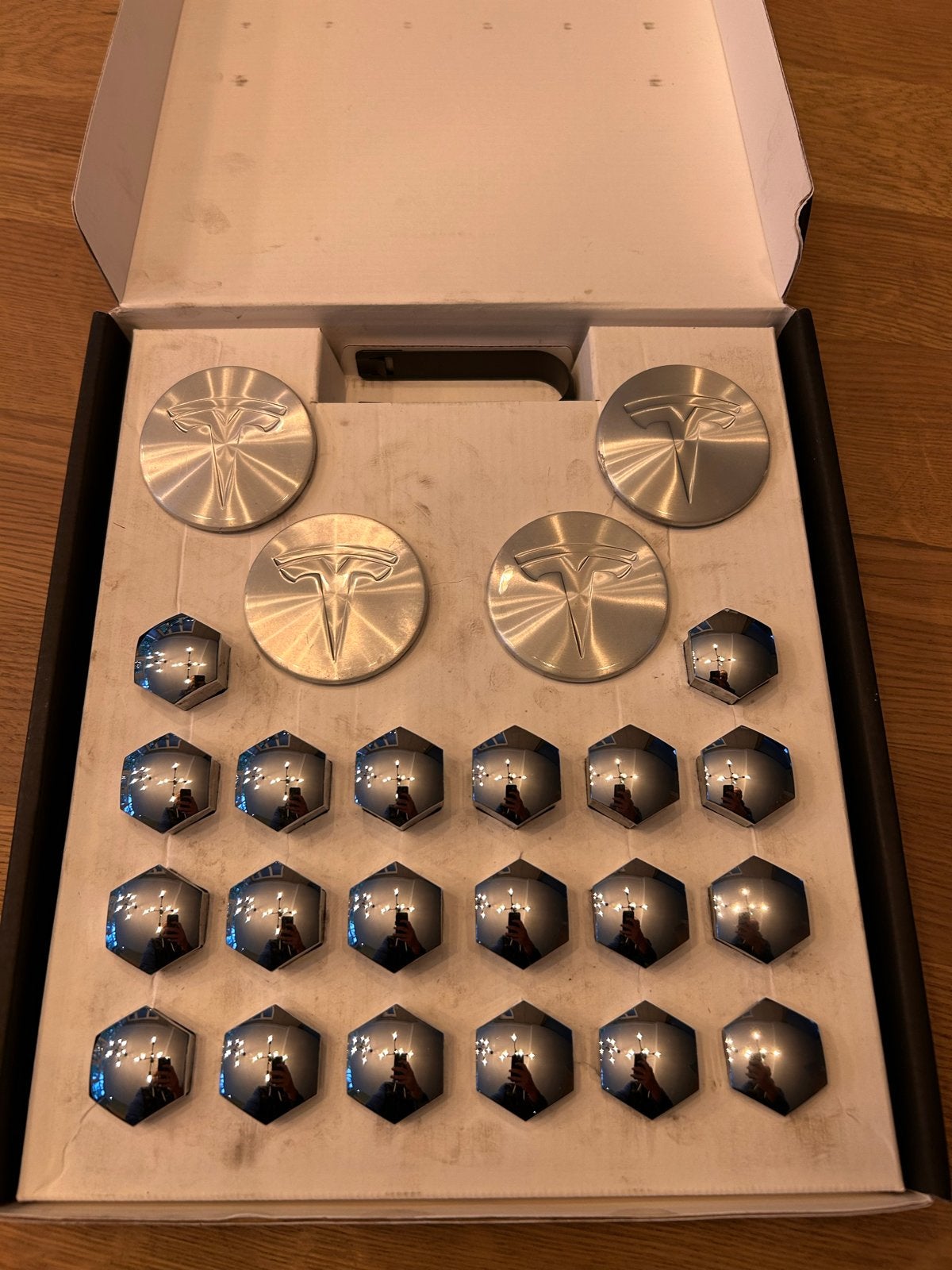 Originele Tesla Aero Wheel Cap Kit 19” Model Y, Auto-onderdelen, Ophalen, Gebruikt, 19 inch, Velg(en)