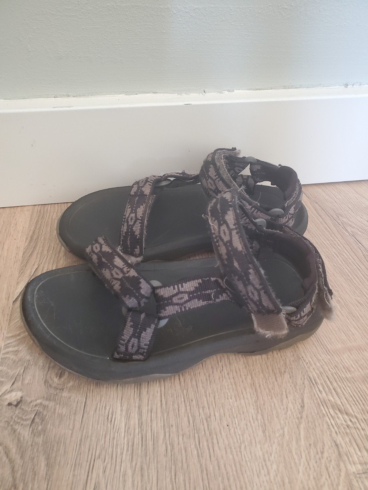 Teva sandalen maat 30 31, Ophalen, Gebruikt, Jongen of Meisje, Overige typen