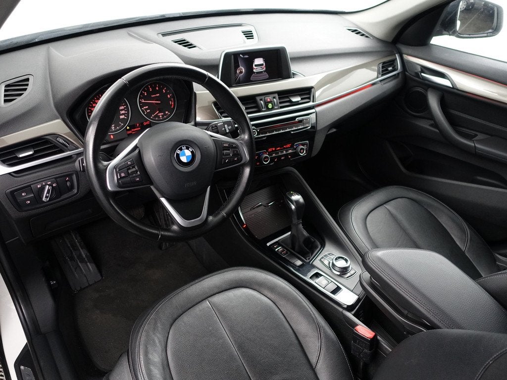 BMW X1 sDrive18i High Executive Aut- Leder Interieur, Stoelv, Auto's, BMW, Gebruikt, Met garantie (alle), Wit, 19 km/l