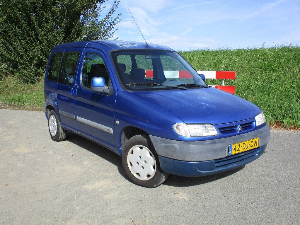 Te koop Citroën Berlingo 1.8 I Multispace 1999 NIEUWE APK, Auto's, Voorwielaandrijving, Stof, 1145 kg, 4 cilinders