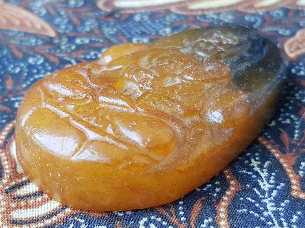 Mooi antiek Oosters Boeddha amulet van jade 6,3 cm., Antiek en Kunst, Kunst | Niet-Westerse kunst, Sieraad, Handgemaakt, Overige herkomsten
