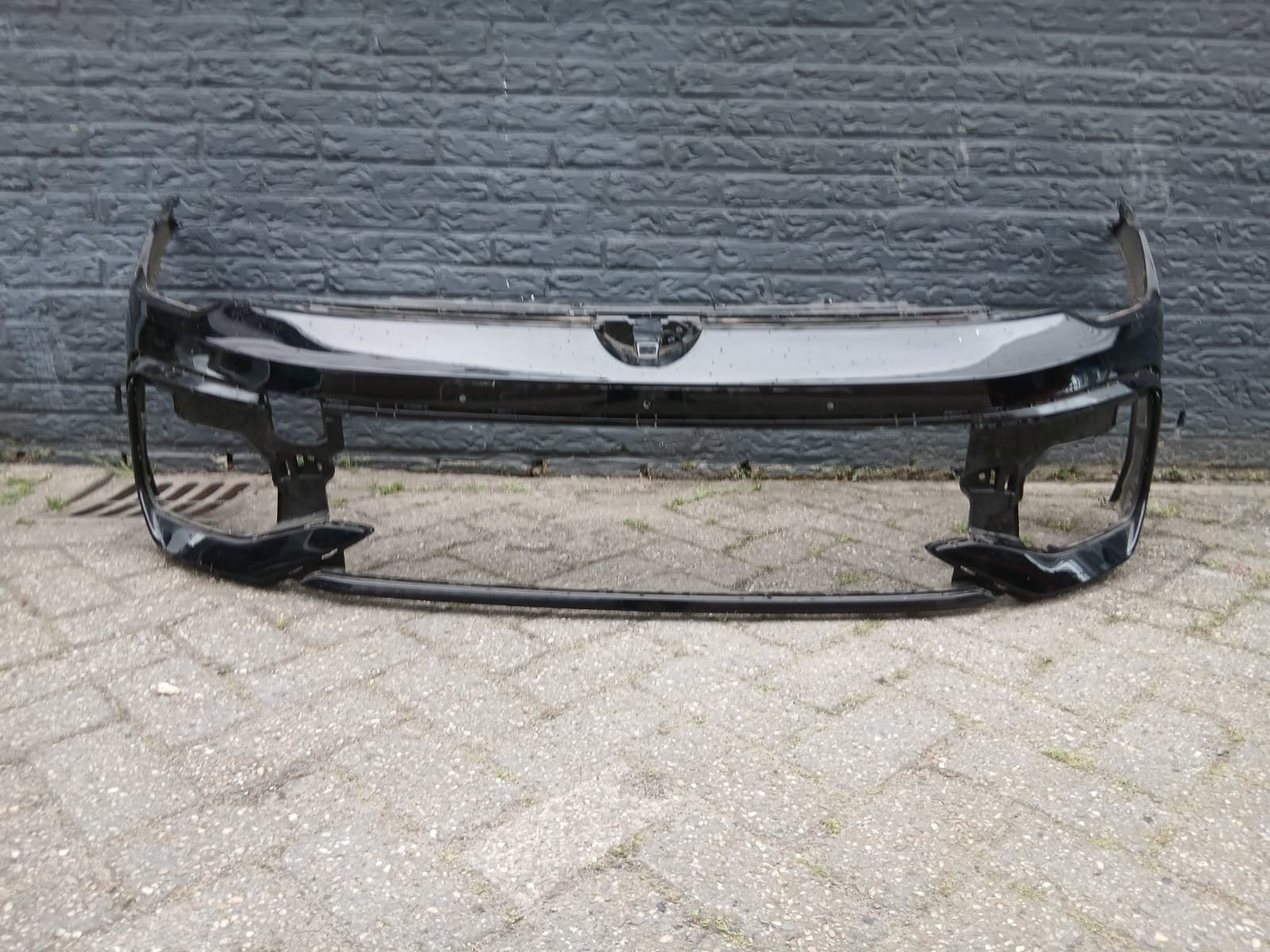 Voorbumper 4x pdc VW Golf 8 Gti R-line facelift bj 2024-hede, Gebruikt, Wolfsburg, Ophalen of Verzenden, Excellence