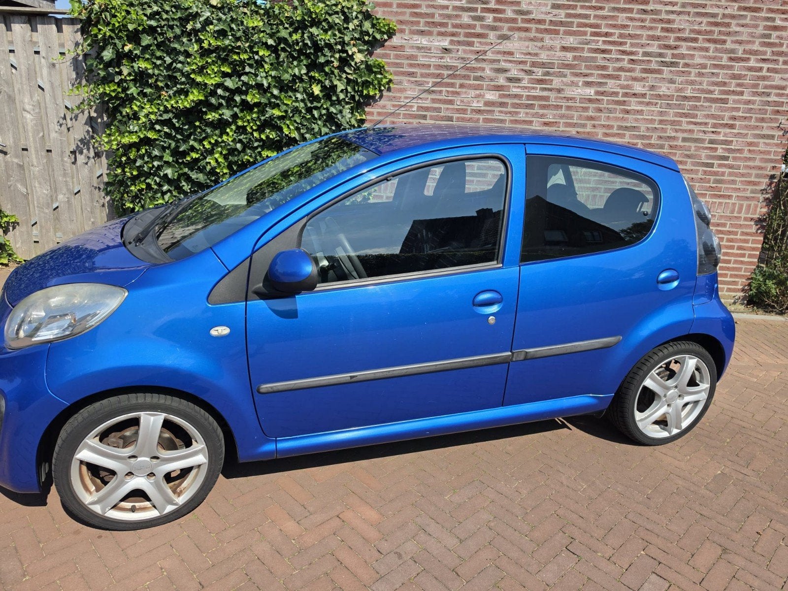 Citroën C1 1.0i 68PK 5D 2014 Blauw, Voorwielaandrijving, Stof, C1, Origineel Nederlands