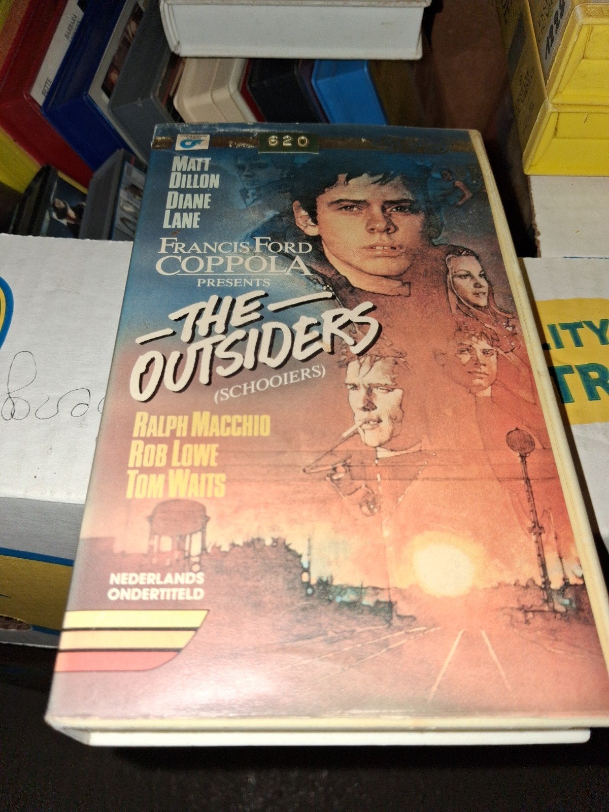 Vhs ex-rental  - The Outsiders, Vanaf 16 jaar, Ophalen of Verzenden, Gebruikt, Horror