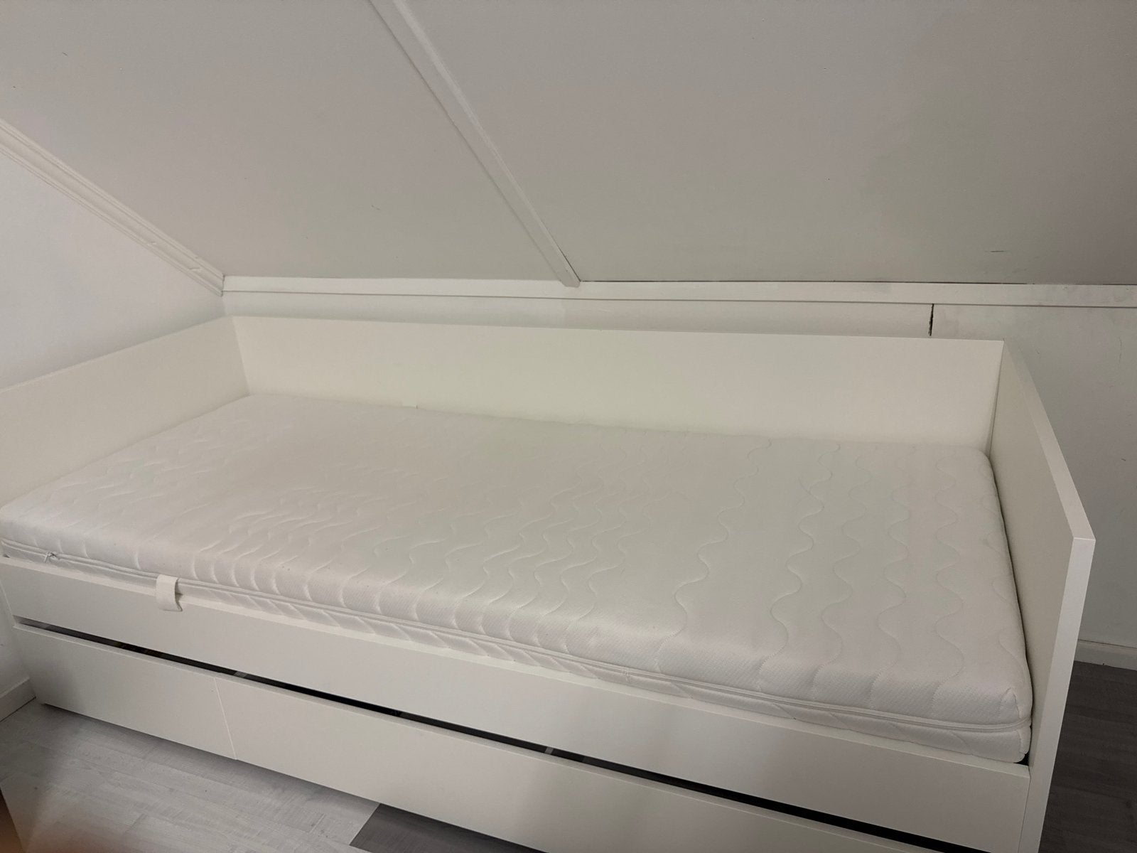 IKEA Hemnes bedbank met 2 lades en matras, Gebruikt, Eenpersoons, Wit, Ophalen of Verzenden