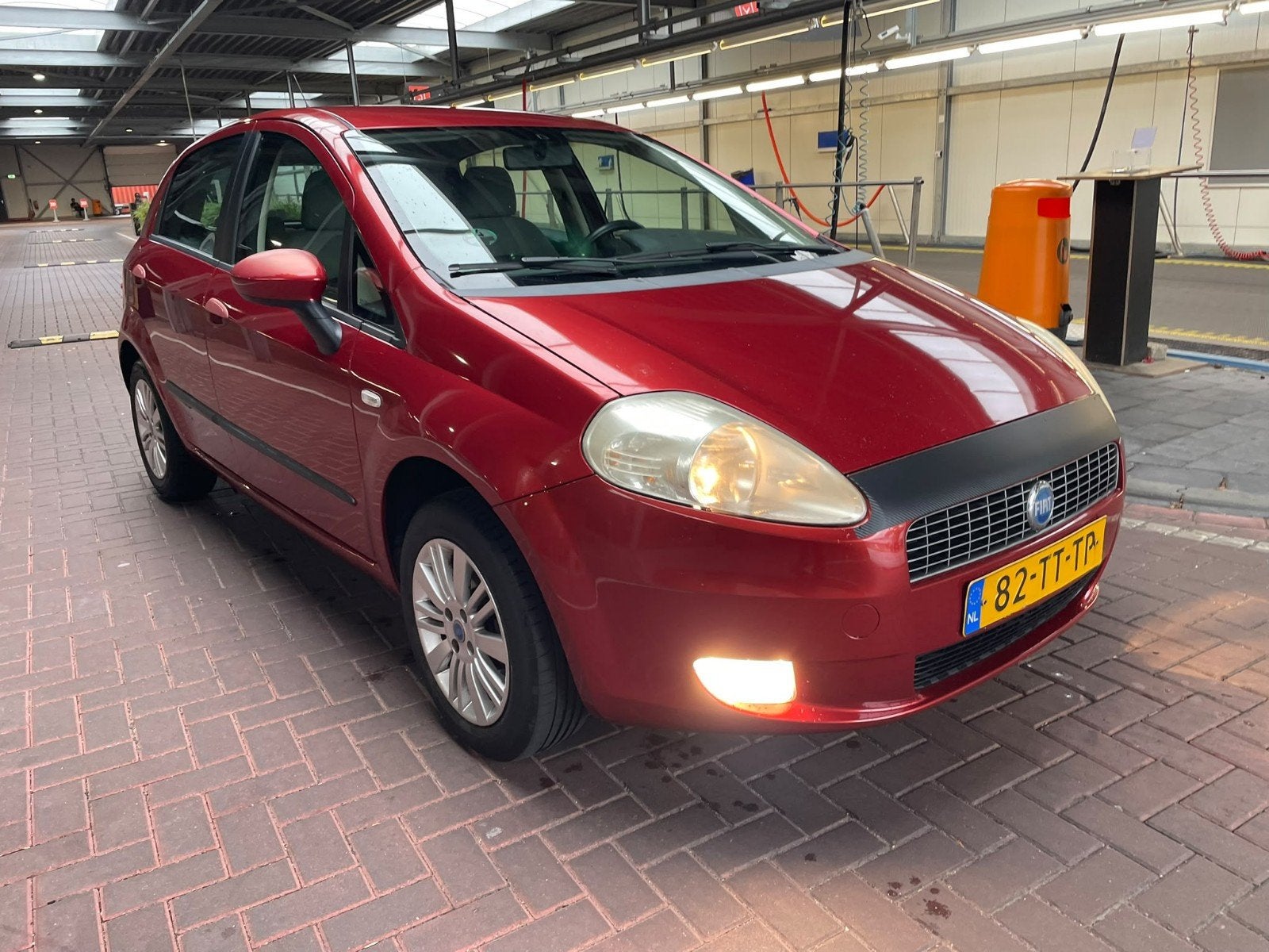 Fiat Grande Punto 1.4 Dynamic Clima Cruise Trekhaak Nap NL, Auto's, Fiat, Voorwielaandrijving, Stof, 40 €/maand, Euro 6