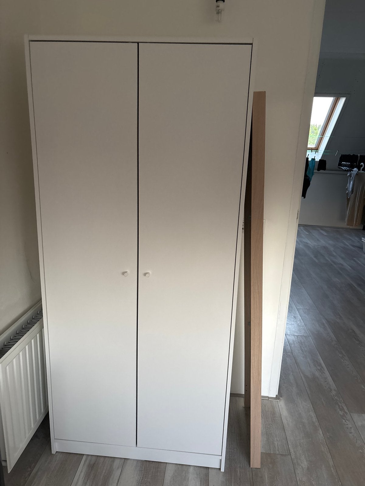 Witte kledingkast met hangruimte en planken, Ophalen, Gebruikt, 50 tot 100 cm, 150 tot 200 cm