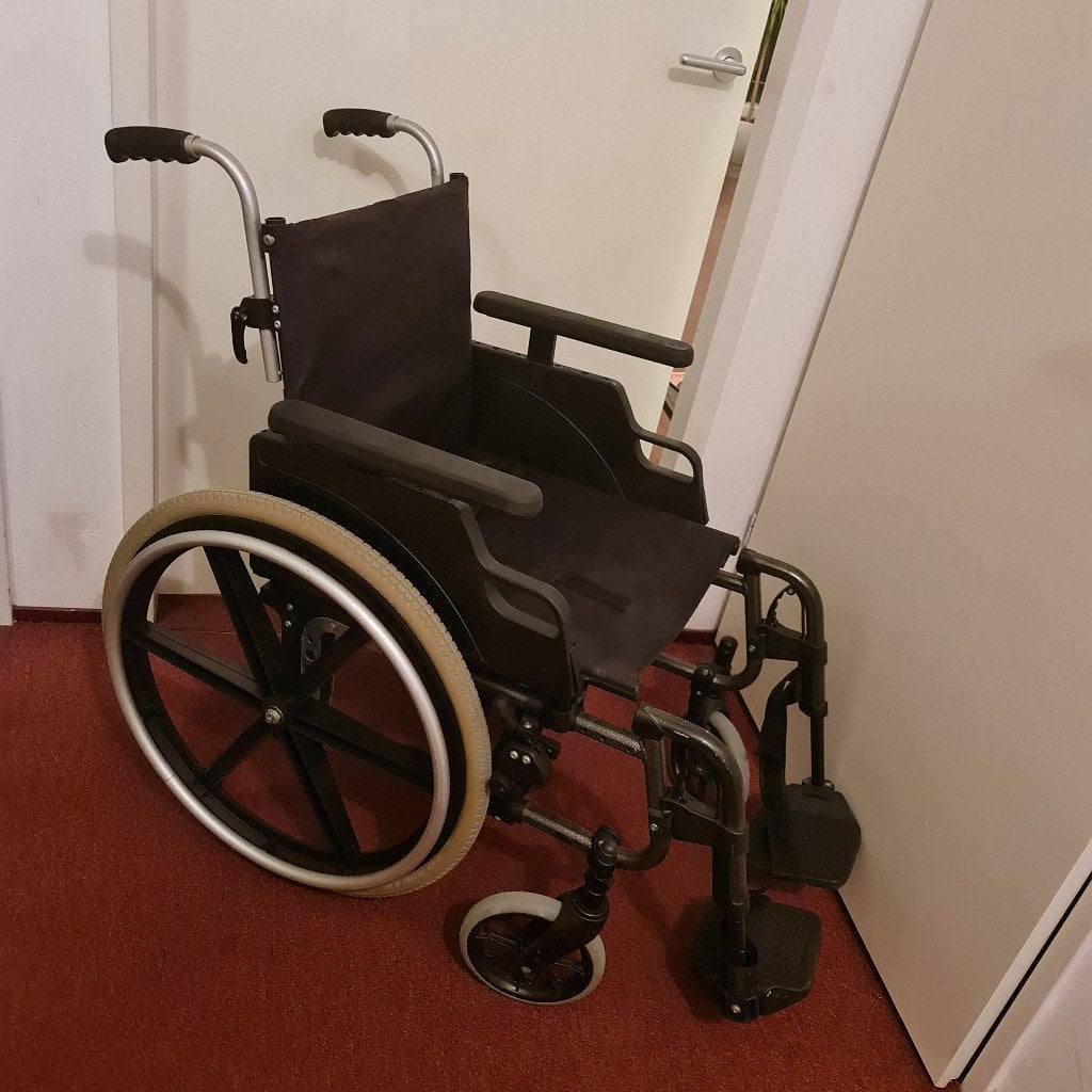 Rolstoel merk Breezy (quickie), Diversen, Rolstoelen, Ophalen, Inklapbaar, Gebruikt, Duwrolstoel