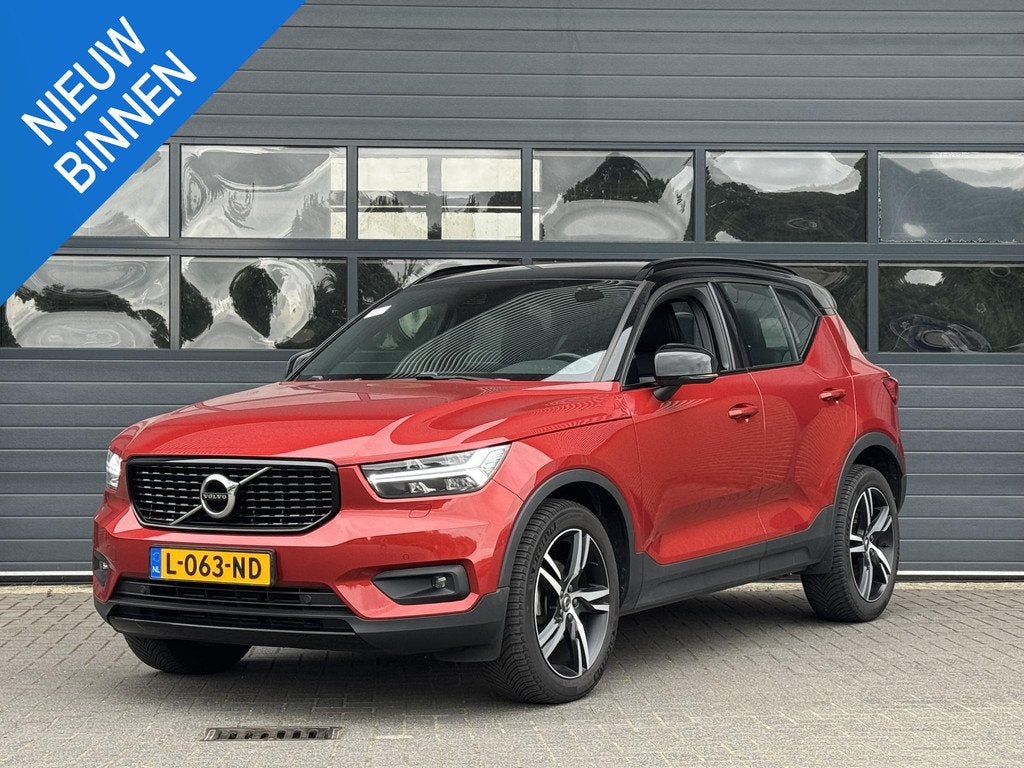 VOLVO XC40 1.5 T3 R-DESIGN I WINTERPAKKET I HARMAN KARDON I, Auto's, Volvo, Lichtsensor, Gebruikt, Overige kleuren, Met garantie (alle)
