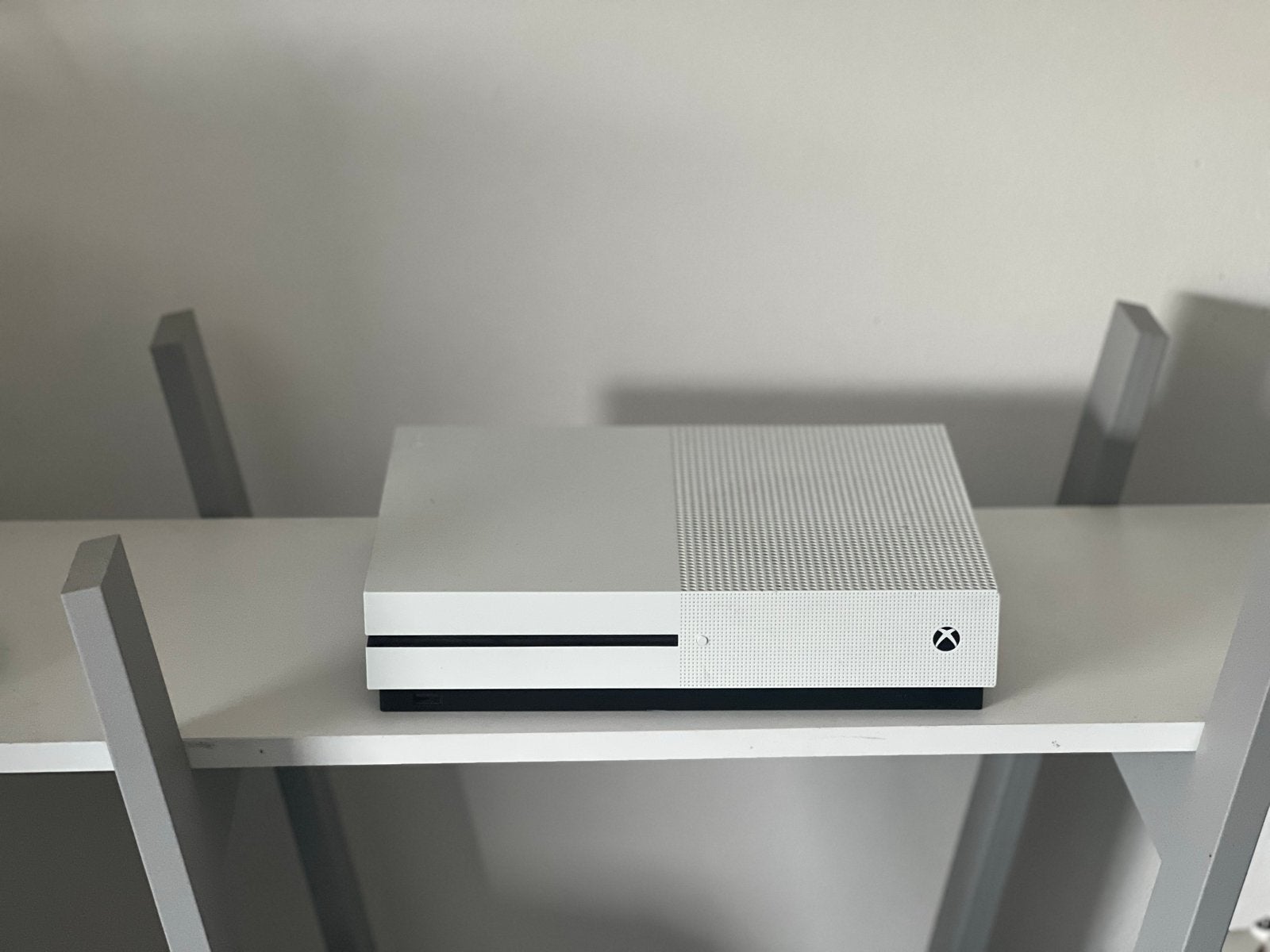 Xbox One S 500GB met FIFA 21 (geen controller), Met games, Xbox One S, Ophalen of Verzenden, Zo goed als nieuw