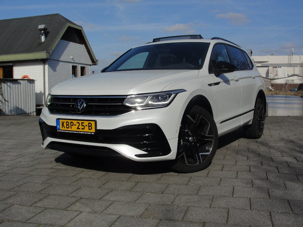 VW TIGUAN ALLSPACE 2.0/190 PK/ R-LINE/2024/7-STOEL/4 MOTION, Automaat, 2500 kg, Wit, Bedrijf