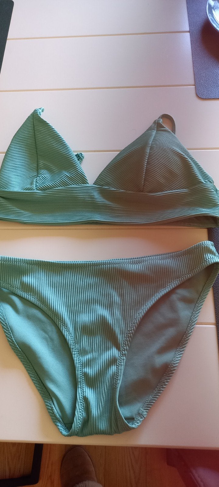 Geribbelde bikini set in mintgroen, Ophalen of Verzenden, Bikini, Groen, Onbekend