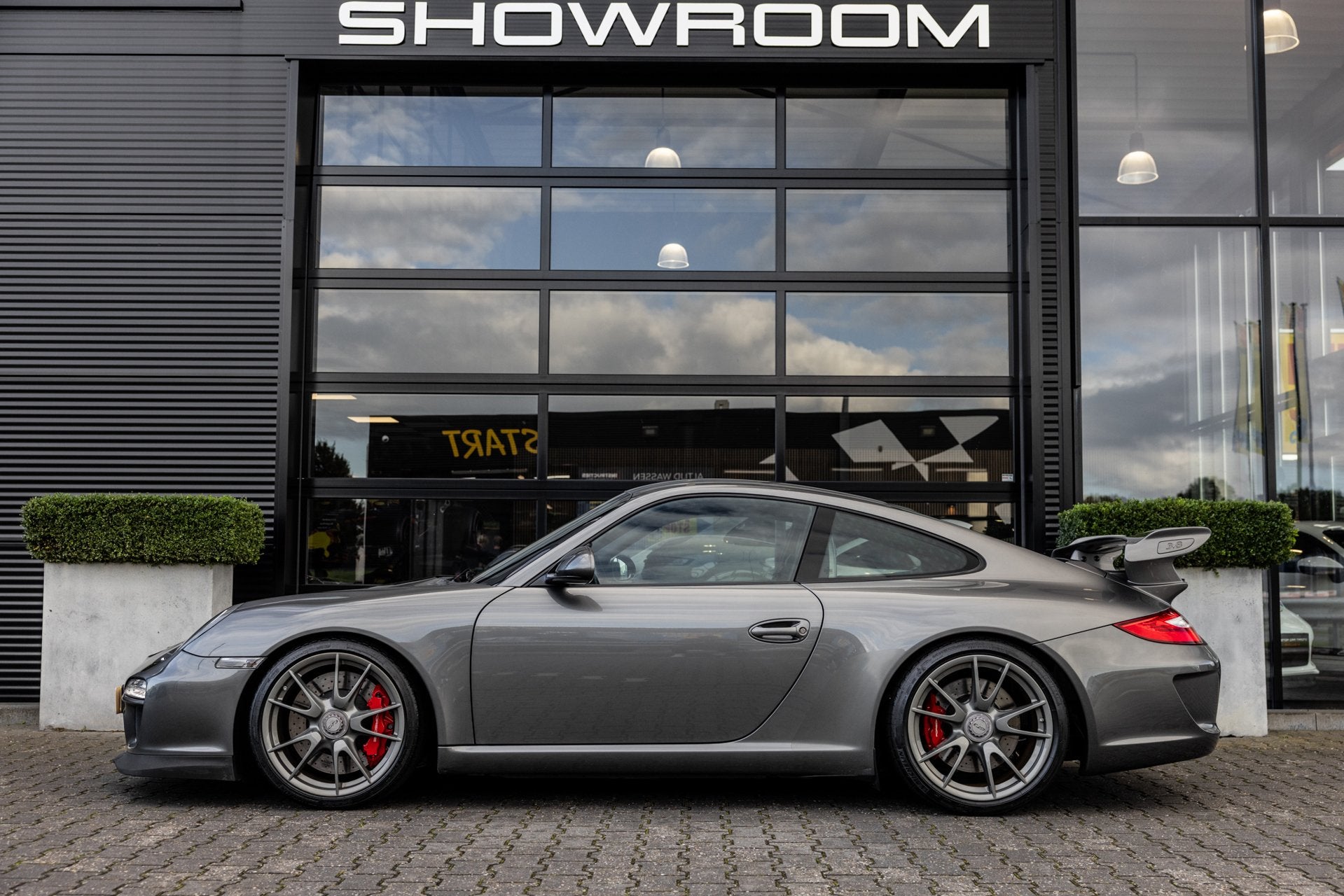 Porsche 911 997.2, 3.8 GT3, 435 PK, First Paint, Meteor Grey, Auto's, Gebruikt, 4 stoelen, Bedrijf, Handgeschakeld