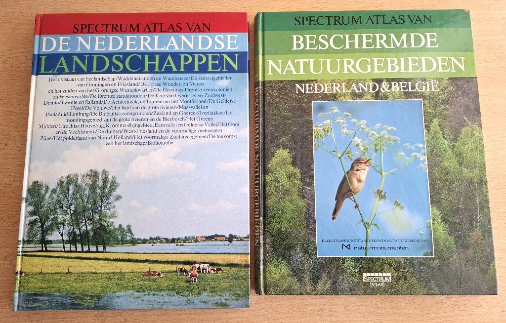 Spectrum atlassen natuurgebieden en landschappen Nederland, Boeken, Atlassen en Landkaarten, Overige atlassen, Ophalen of Verzenden